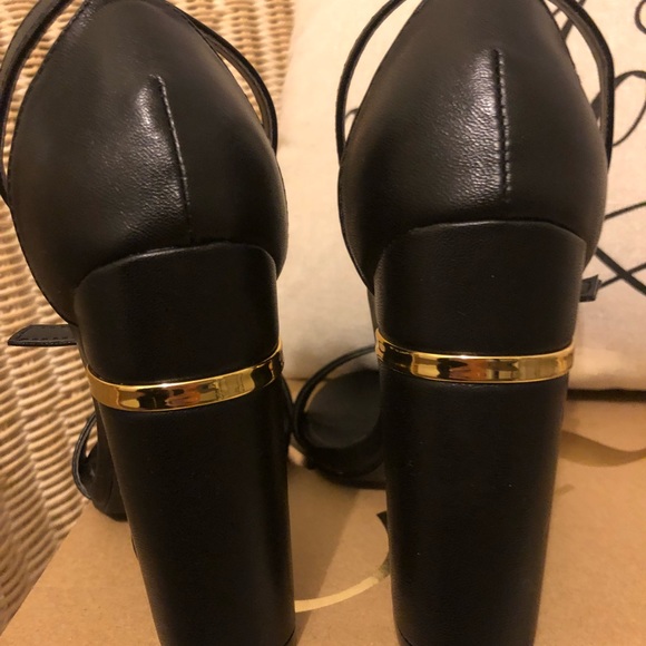 Block heeled strap pump size: 7 - Picture 2 of 3